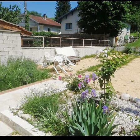 Le Studio Saint-Jean-en-Royans Exterior foto